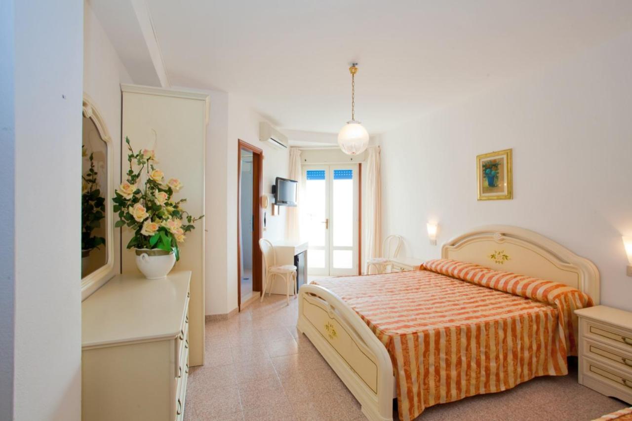 Hotel Imperial Caorle Exterior foto