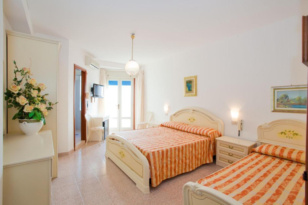 Hotel Imperial Caorle Exterior foto